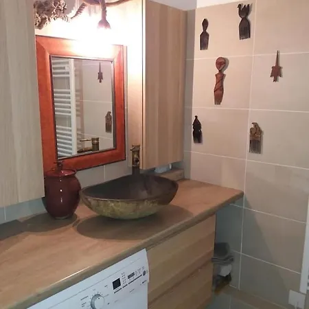 T2 50m Carres Vue Piscine Tennis Apartman